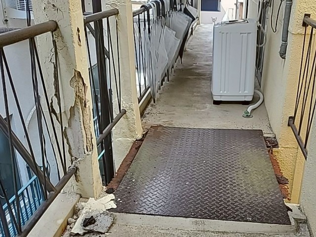 塗装前　柱